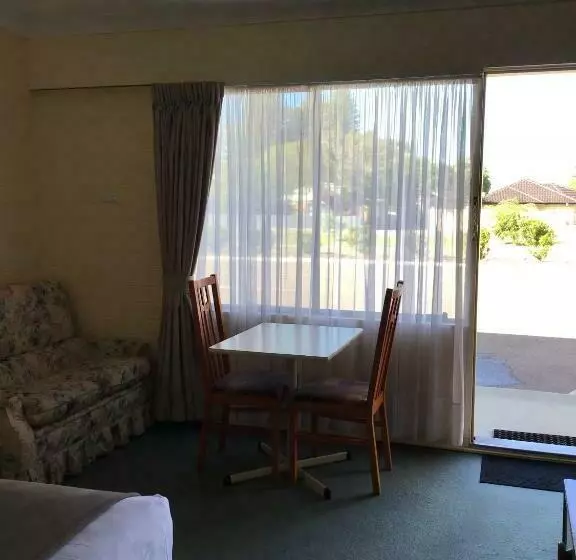 اتاق استاندارد, Bayview Motel