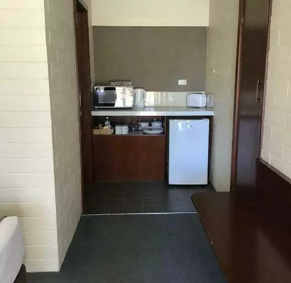 اتاق استاندارد, Bayview Motel