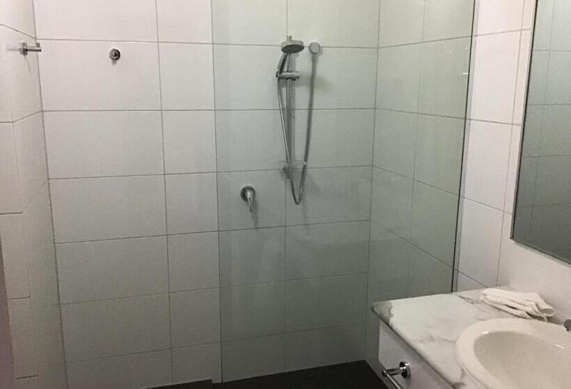 اتاق استاندارد, Bayview Motel