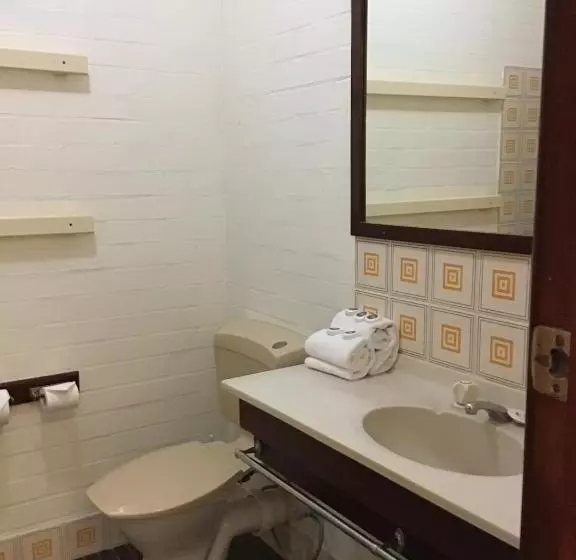 اتاق سوپریور خانوادگی, Bayview Motel