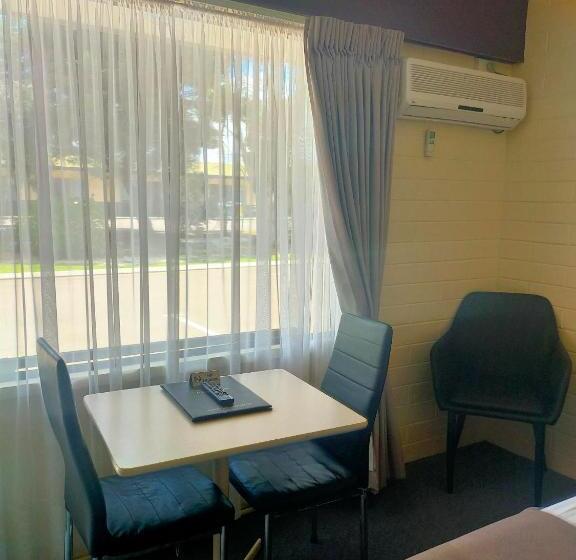 اتاق استاندارد, Bayview Motel