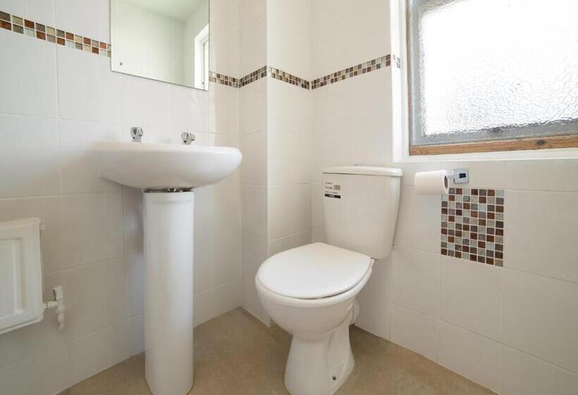 Номер Стандарт Индивидуальный Совместная Ванная, Eagle House Hotel - Guest House