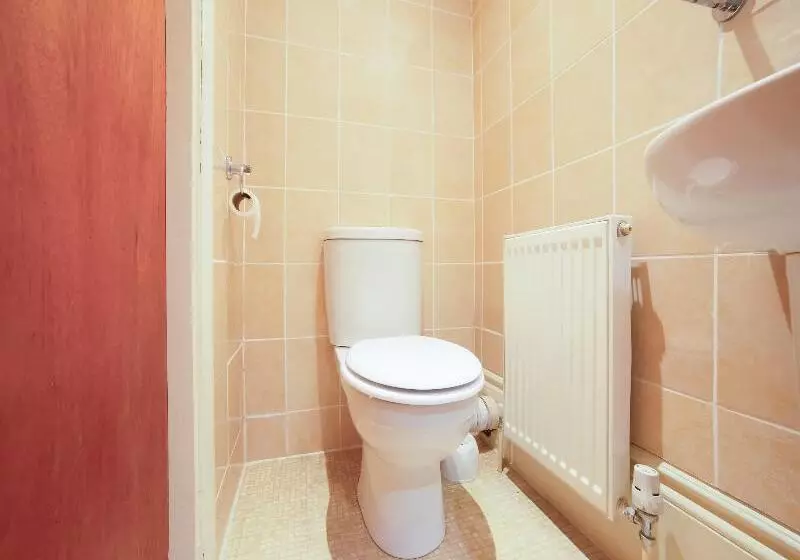 Standard Triple Room, Eagle House Hotel - Guest House