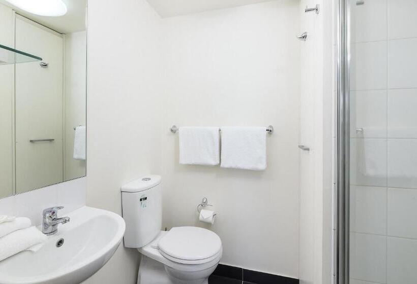 شقة غرفة واحدة, City Edge North Melbourne Apartment