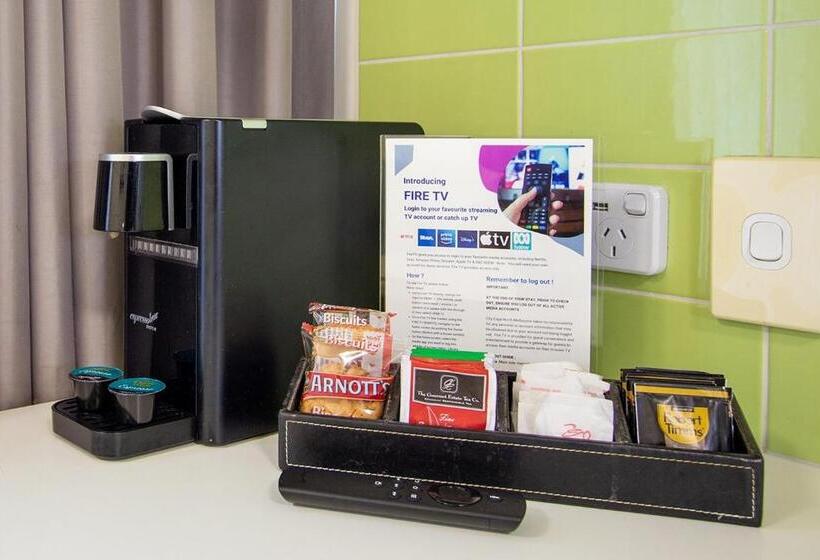 شقة غرفة واحدة, City Edge North Melbourne Apartment