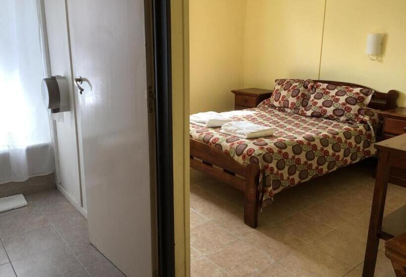 Номер Стандарт, Hostel Los Pioneros