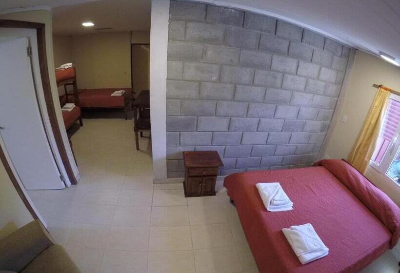 חדר משפחתי, Hostel Los Pioneros