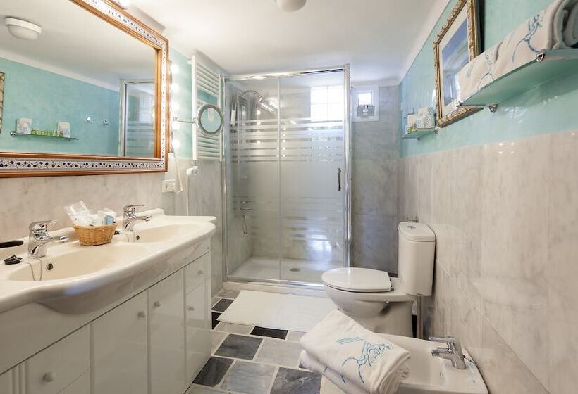 Полулюкс Повышенной Комфортности, Es Revellar Art Resort  Adults Only