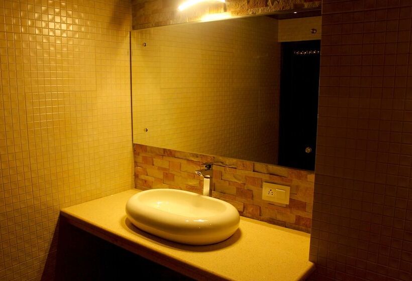 غرفة قياسية, Himalaya Haridwar @ Har Ki Pauri Road