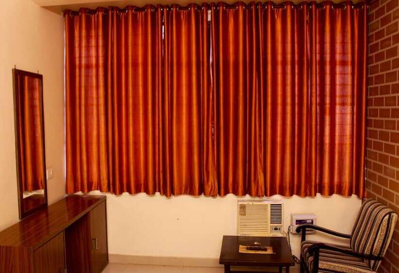 غرفة قياسية, Himalaya Haridwar @ Har Ki Pauri Road