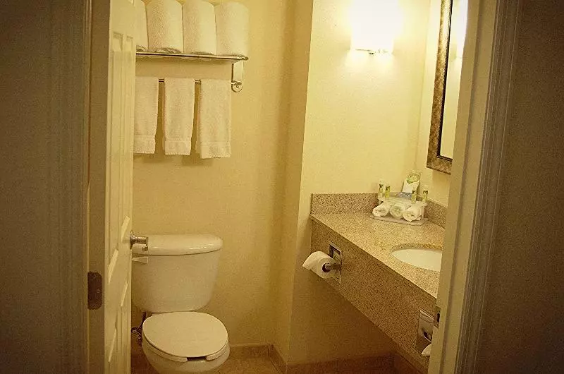 スタンダードルーム, Holiday Inn Express Defuniak Springs, An Ihg