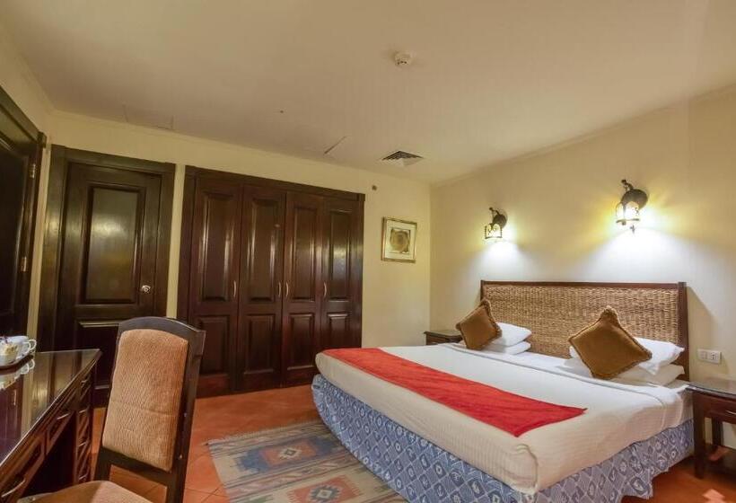 اتاق استاندارد با چشم‌انداز دریاچه, Porto Marina Resort & Spa Al Alamein