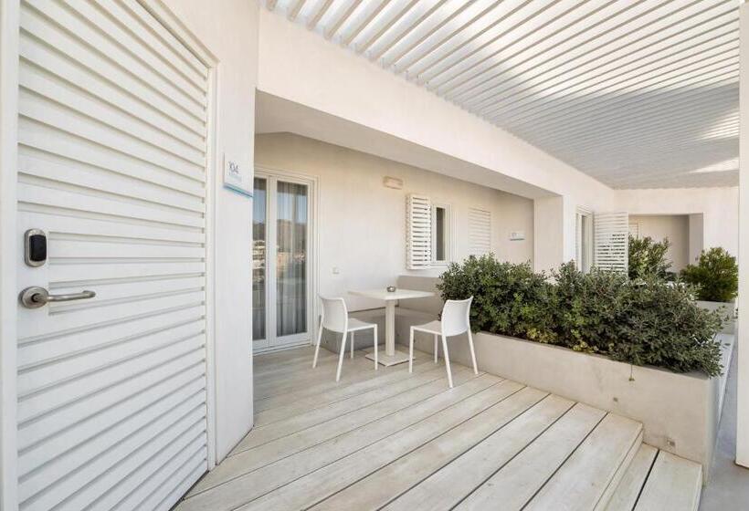 سوییت جونیور با چشم‌انداز دریا, Relux Ios