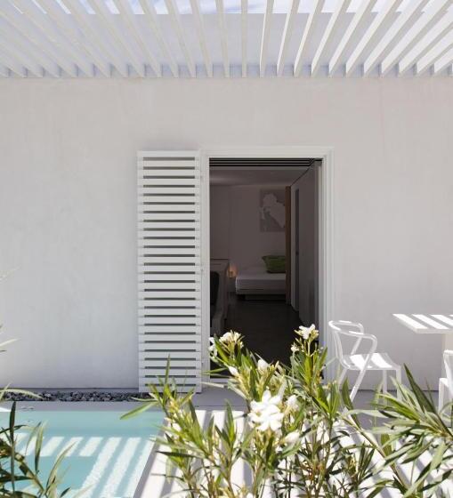 سوییت سوپریور, Relux Ios