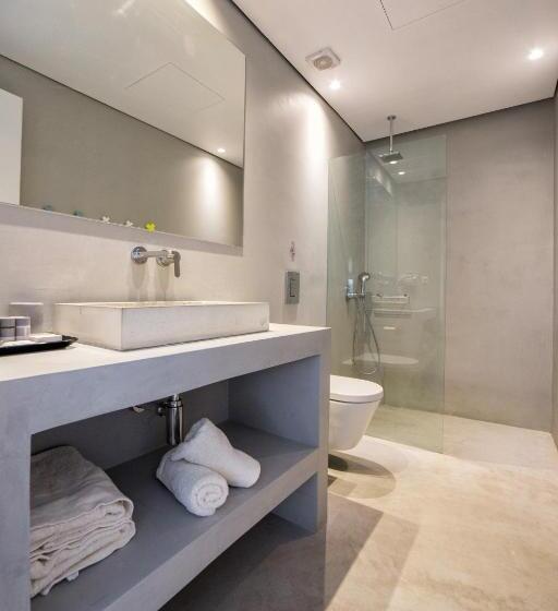 سوییت جونیور با چشم‌انداز دریا, Relux Ios