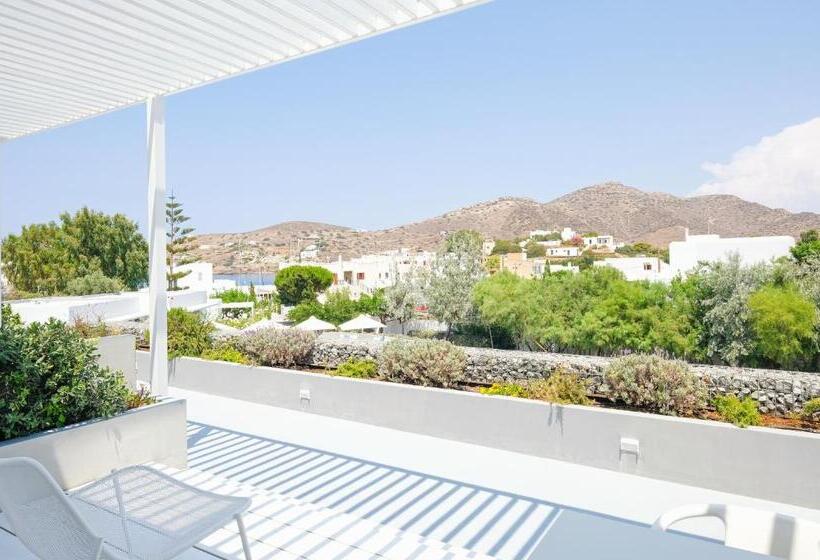 سوییت جونیور با چشم‌انداز دریا, Relux Ios