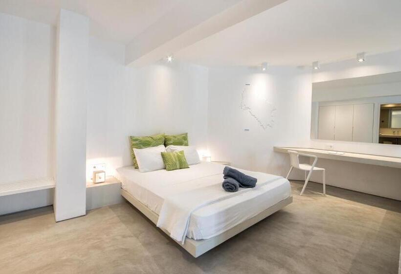 سوئیت جونیور با استخر, Relux Ios