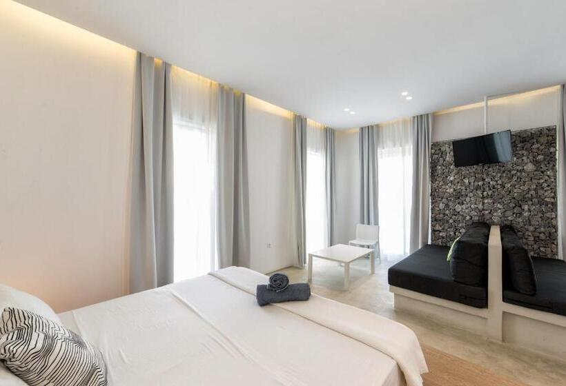 اتاق سوپریور چهار تخته, Relux Ios