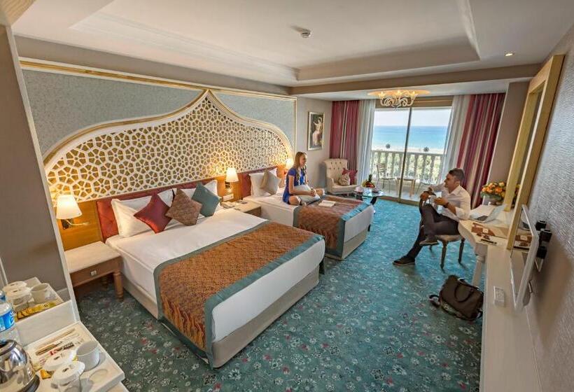 اتاق استاندارد با چشمانداز دریا, Royal Taj Mahal