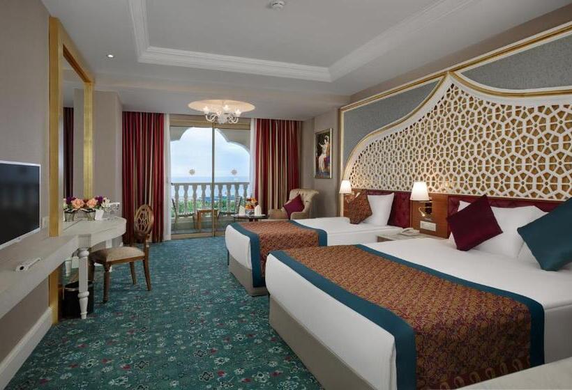 اتاق اساندارد با چشمانداز جانبی به دریا, Royal Taj Mahal