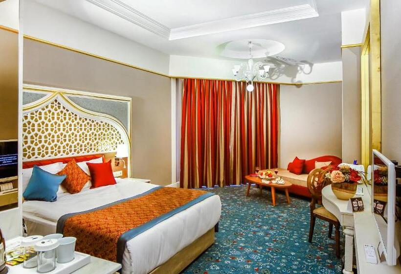 اتاق خانوادگی, Royal Taj Mahal