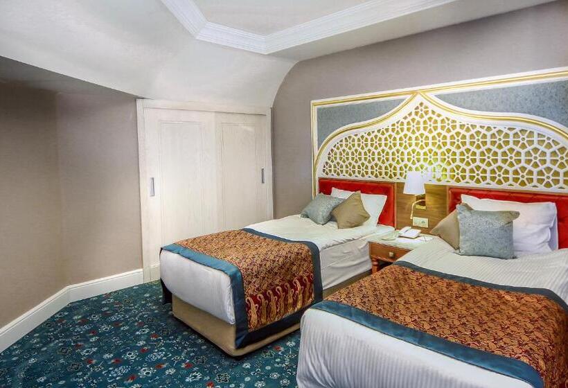 اتاق خانوادگی, Royal Taj Mahal