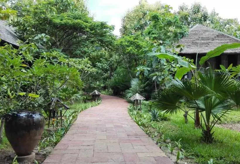 ویلای 1 خوابه با چشمانداز باغ, Villa Inle Boutique Resort