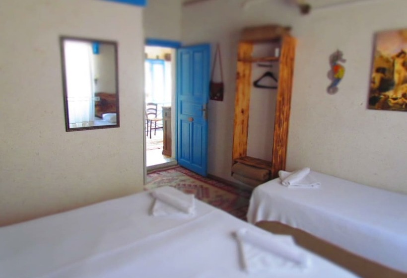 스탠다드 트리플 룸, Amazon Antique