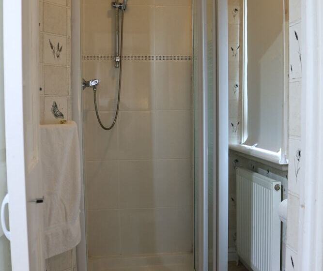 Habitació Estàndard, Anand Lodge