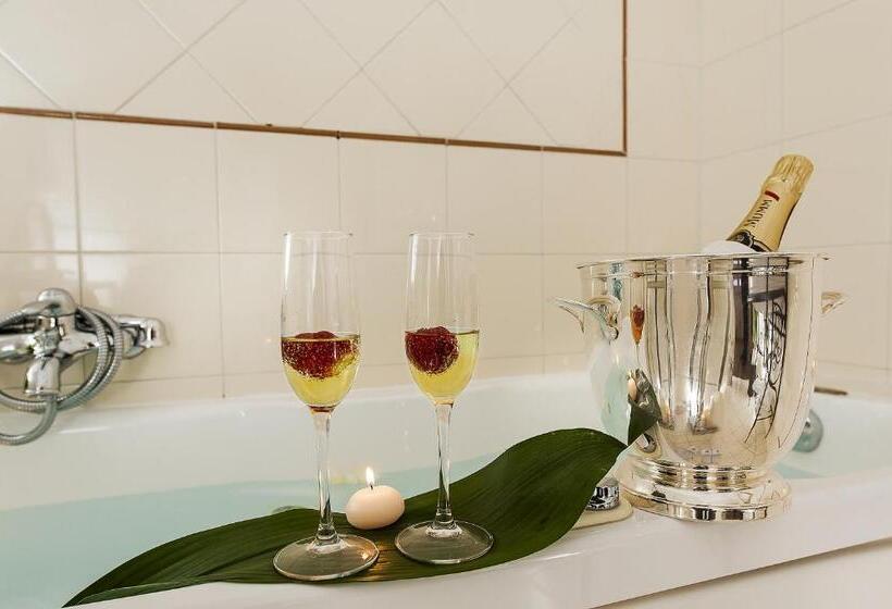 סוויטת ג'וניור, Dimora Degli Dei