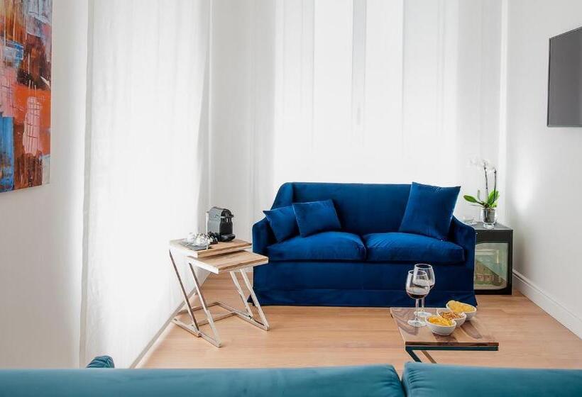 דירת חדר, Dimora Degli Dei