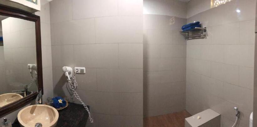 Номер Deluxe, Puri Wirata Dive Resort And Spa Amed