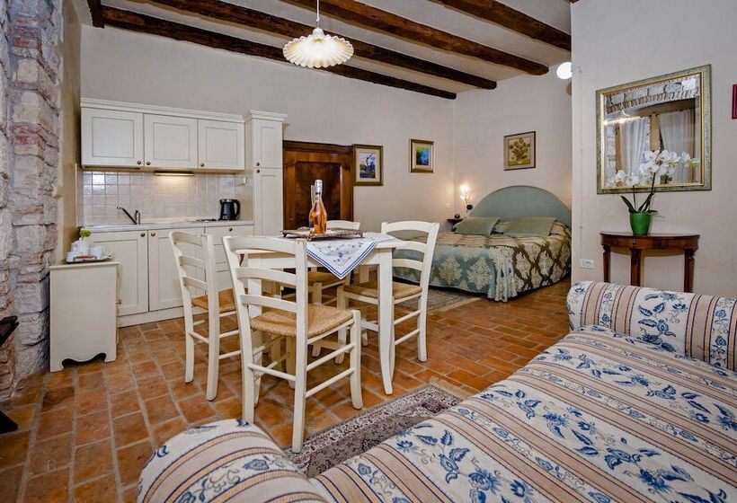 Студия Стандарт, Residence Porta Antica Centro Storico