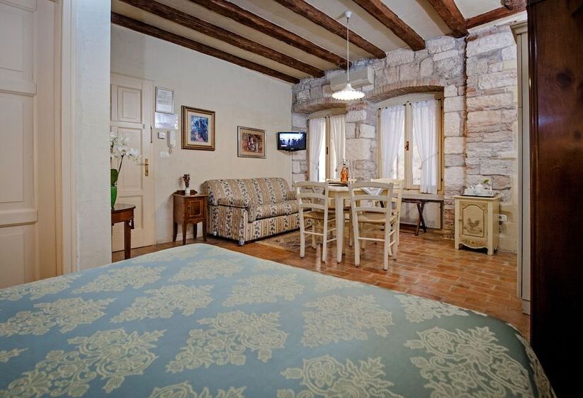 Студия Стандарт, Residence Porta Antica Centro Storico