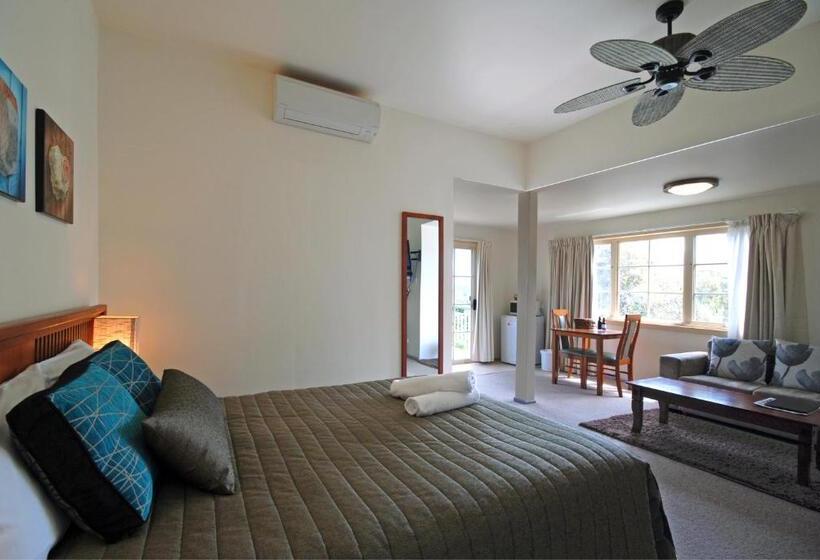 Люкс Вид на Реку, Riverview Boutique Motel