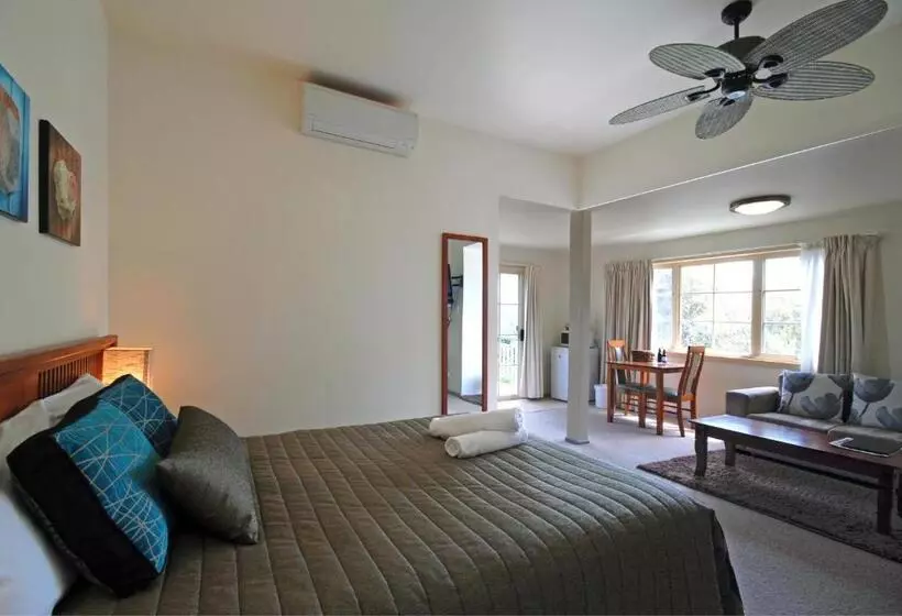 リバービュースイート, Riverview Boutique Motel