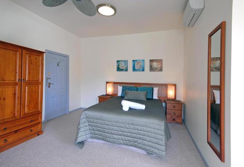 Люкс Вид на Реку, Riverview Boutique Motel