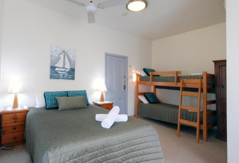 غرفة عائلية, Riverview Boutique Motel