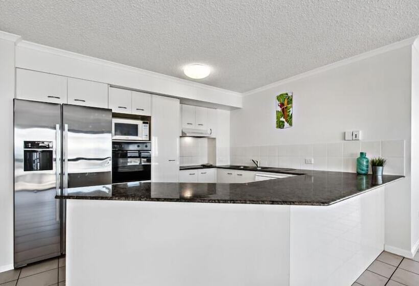 شقة 3 غرف مطلة على البحر, San Marino By The Sea Apartments