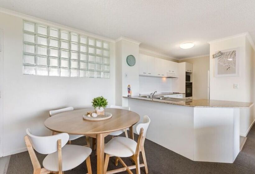 شقة غرفتين مطلة على البحر, San Marino By The Sea Apartments