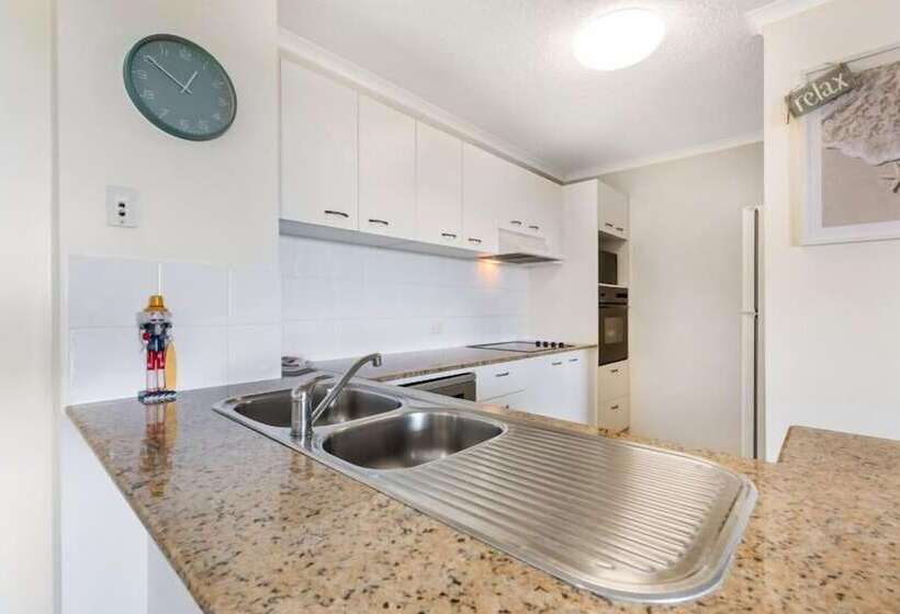 شقة غرفتين مطلة على البحر, San Marino By The Sea Apartments