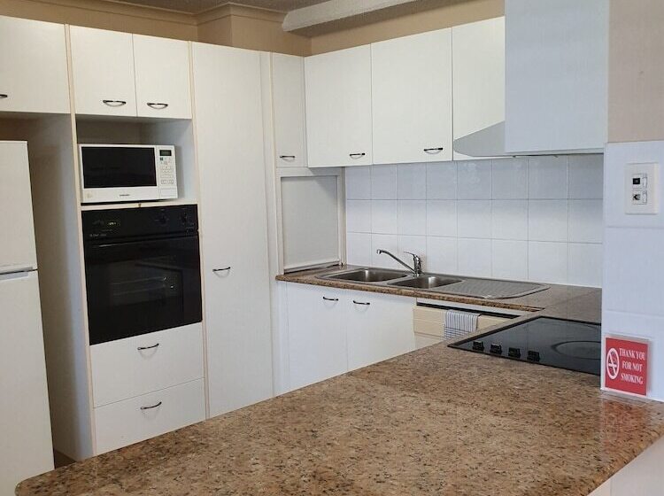 Апартаменты 2 спальни Вид на Сад, San Marino By The Sea Apartments