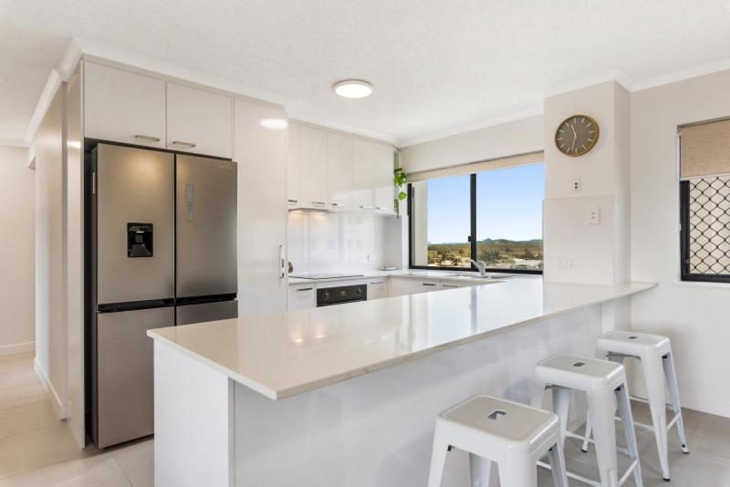 شقة 3 غرف مطلة على البحر, San Marino By The Sea Apartments