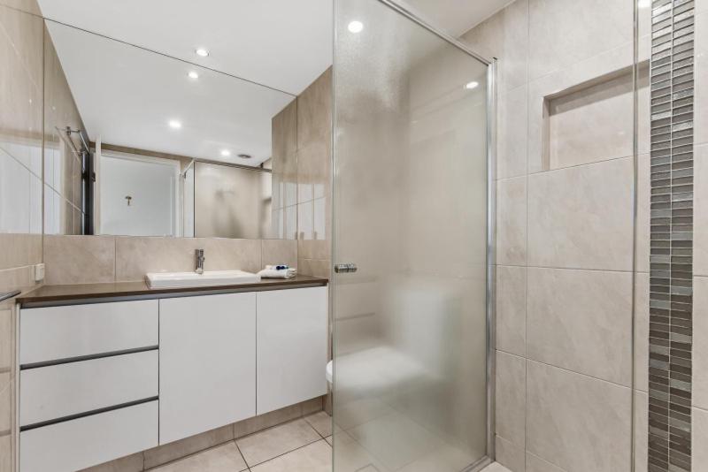 شقة 3 غرف مطلة على البحر, San Marino By The Sea Apartments