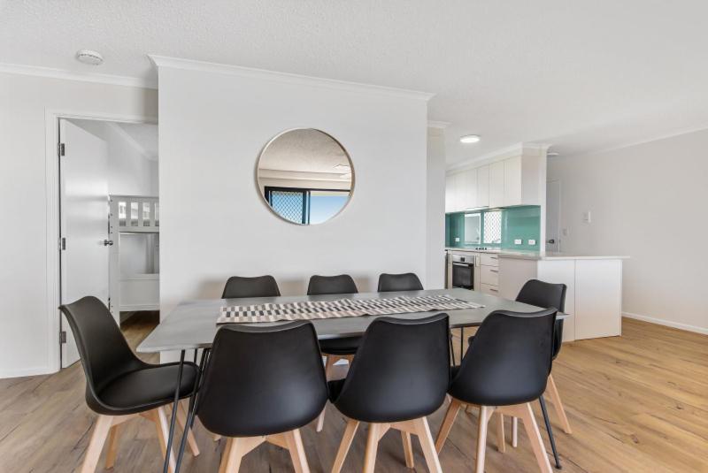 شقة 3 غرف مطلة على البحر, San Marino By The Sea Apartments