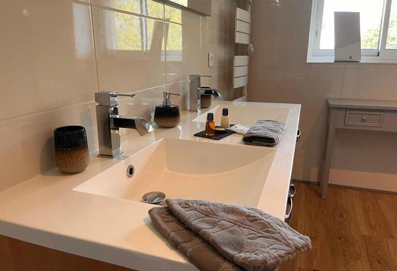 Номер Стандарт Вид на Сад, Domaine Canteloup