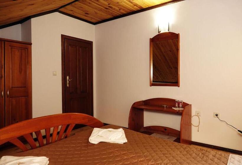 شقة غرفتين, семеен хотел орфей