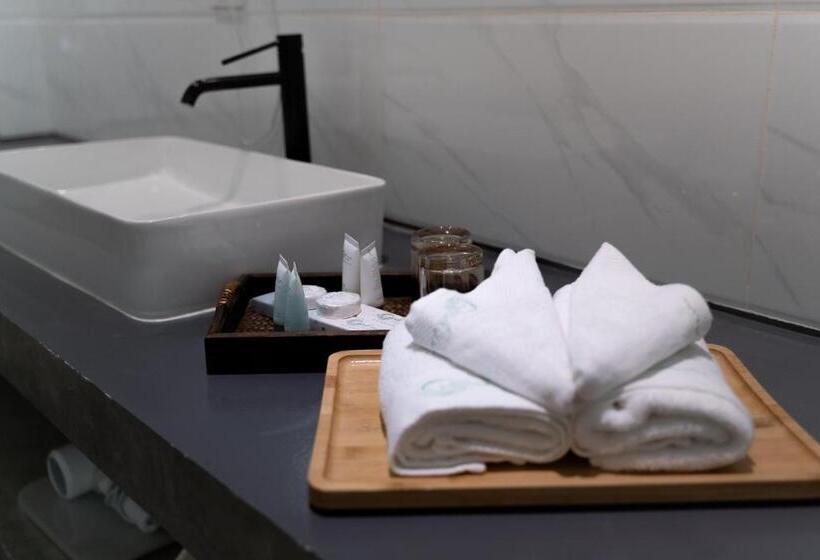 Номер Deluxe с Балконом, Bohol Coastal View