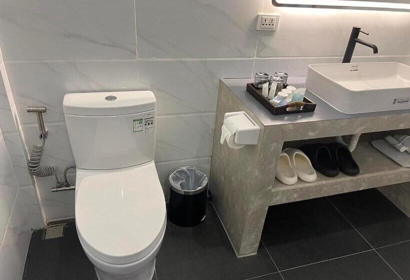 Семейный Номер, Bohol Coastal View