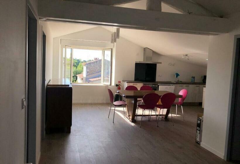 标准间, Chai Paulette